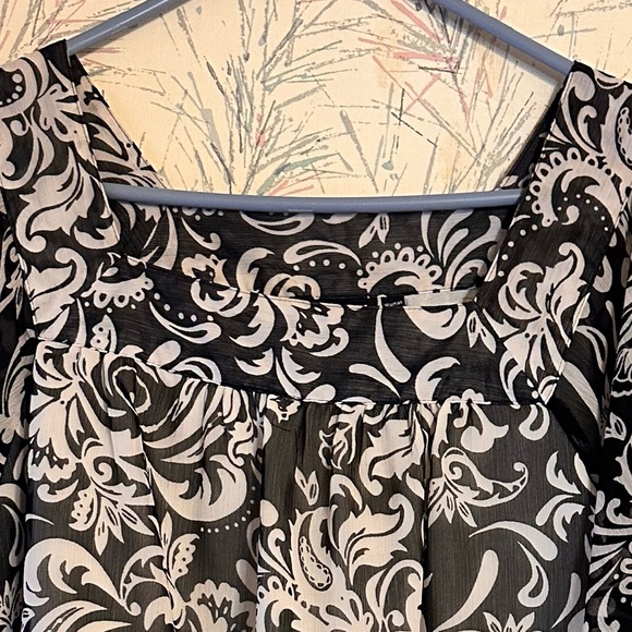 Apt. 9 black and white blouse size 2x - Picture 2 of 5